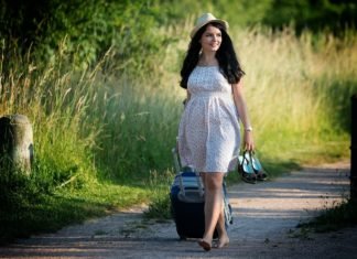 Estudio determina que viajar produce más felicidad que casarse y tener hijos