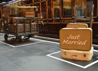 10 cosas que debes saber antes de salir con una mujer viajera