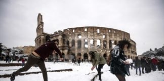 Roma está totalmente cubierta de nieve, ¡y se ve más hermosa que nunca!