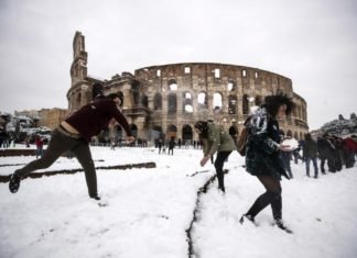 Roma está totalmente cubierta de nieve, ¡y se ve más hermosa que nunca!