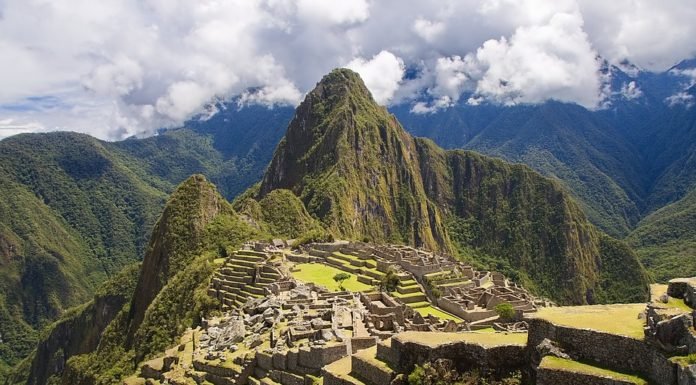 Trabajadores peruanos tendrán día libre todos los viernes para reactivar turismo.