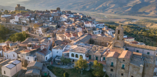 Airbnb busca 4 personas que quieran vivir en una pequeña ciudad italiana por 3 meses