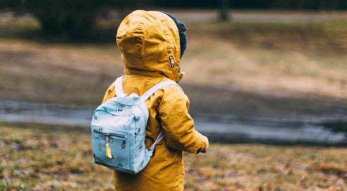 Pequeño de 8 años tomó su alcancía y huyó de su casa para “viajar por el mundo”