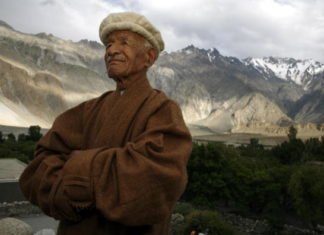 Los habitantes vegetarianos de un pueblo de la India viven 120 años y las mujeres con 65 años dan a luz