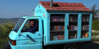 Adorable biblioteca móvil lleva libros a niños italianos sin acceso a la lectura