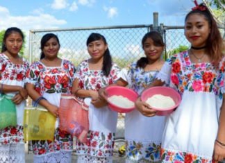 Jóvenes rapean en maya para difundir la lengua y sus costumbres