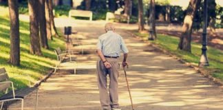Crean zapatos con GPS para localizar a adultos mayores con demencia