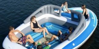 Amazon vende el ‘yate de los pobres’: es inflable y tiene cooler
