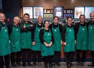 Abren el primer Starbucks de México atendido por abuelos