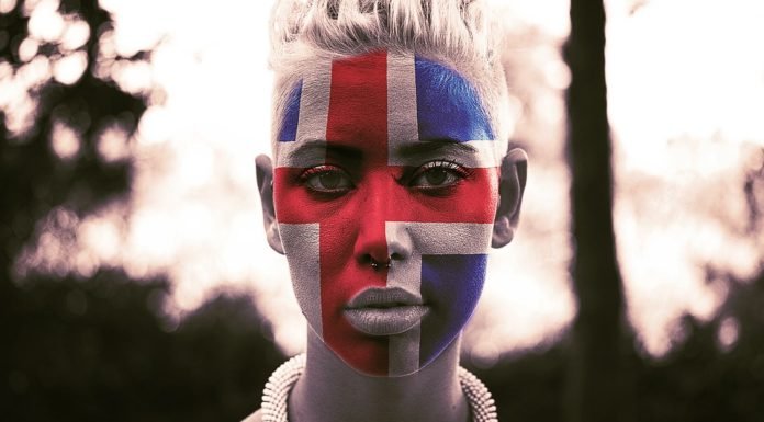 Islandia es el primer país en prohibir pagar salario inferior a las mujeres