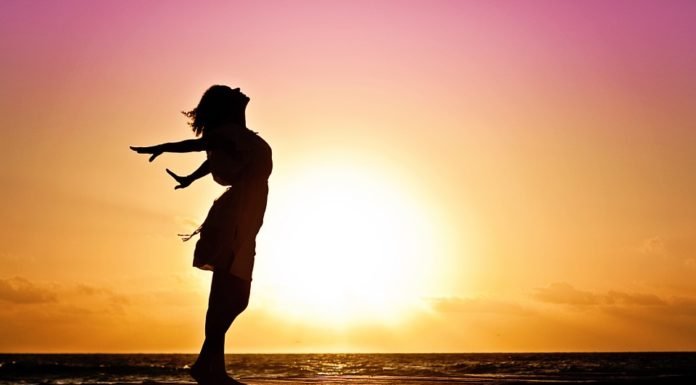 Un hombre mediocre no quiere tener una mujer inteligente