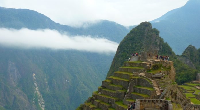6 «TURISTAS» DETENIDOS POR DAÑAR TEMPLO Y DEFECAR EN MACHU PICHU