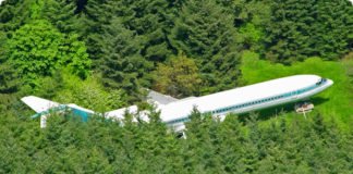Se rieron cuando compró un Boeing 727 en Grecia para convertirlo en su hogar