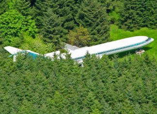 Se rieron cuando compró un Boeing 727 en Grecia para convertirlo en su hogar
