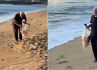 Captan al Primer Ministro de la India recogiendo desechos plásticos en una playa