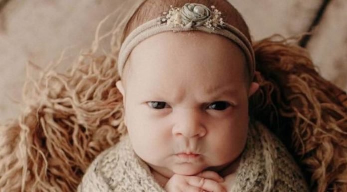 Esta adorable bebé está cautivando al Internet con su rostro enojado