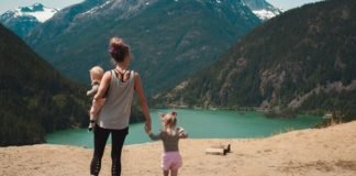 Dar a tus hijos experiencias en vez de juguetes aumenta su inteligencia