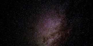 Detectan que la tierra recibe señales de radio de otra galaxia cada 16 días