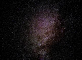 Detectan que la tierra recibe señales de radio de otra galaxia cada 16 días