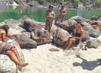 India: obligan a turistas a escribir “lo siento” 500 veces por violar cuarentena