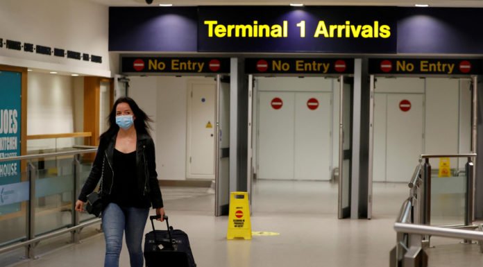 Proponen eliminar aranceles e impuestos a viajeros.